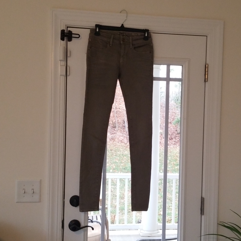 Buckle Black Stretchy military jean color